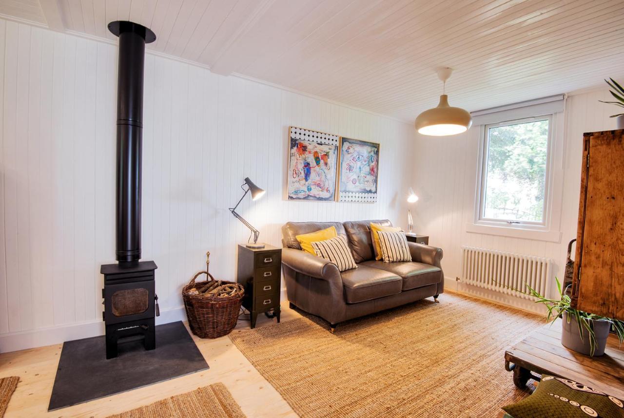 Tin Cabin In Peaceful Angus Glen Glenogil Extérieur photo